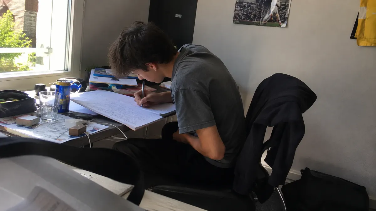 Lecteur vidéo présentant une leçon filmée par un créateur de contenu